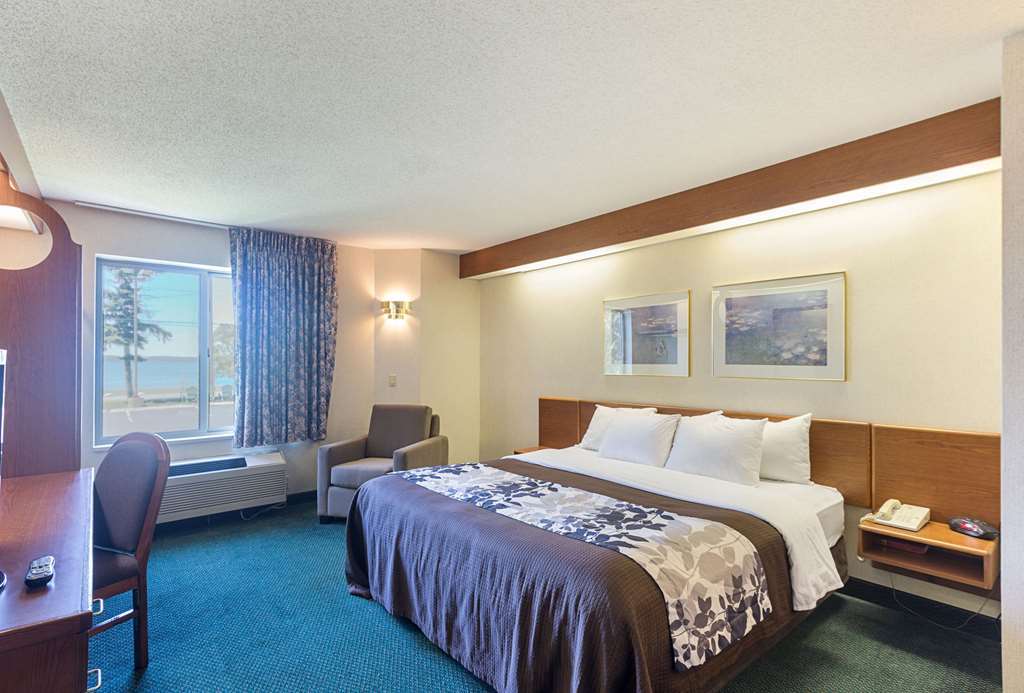 Sleep Inn & Suites Acme - Traverse City Room photo